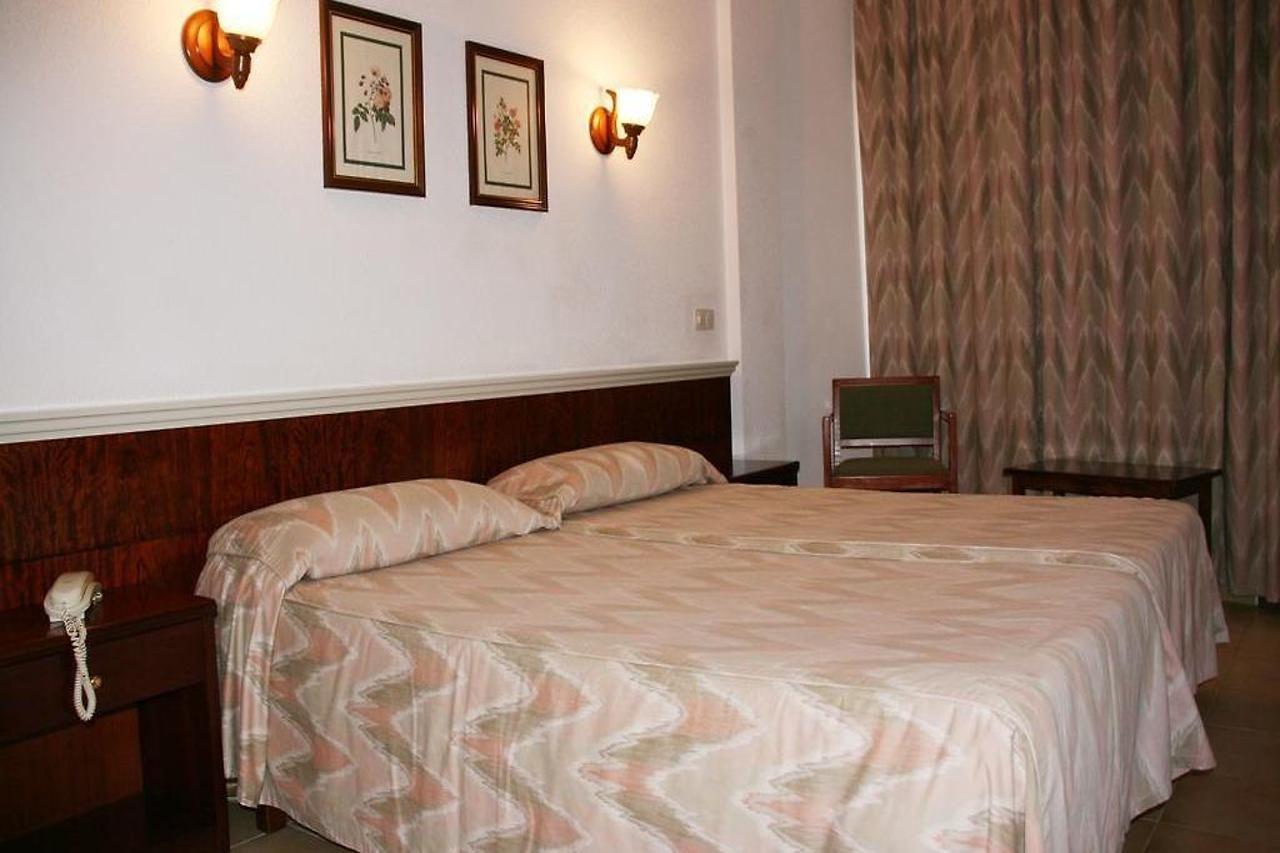 Hotel La Nina กาลามิยอร์ ภายนอก รูปภาพ